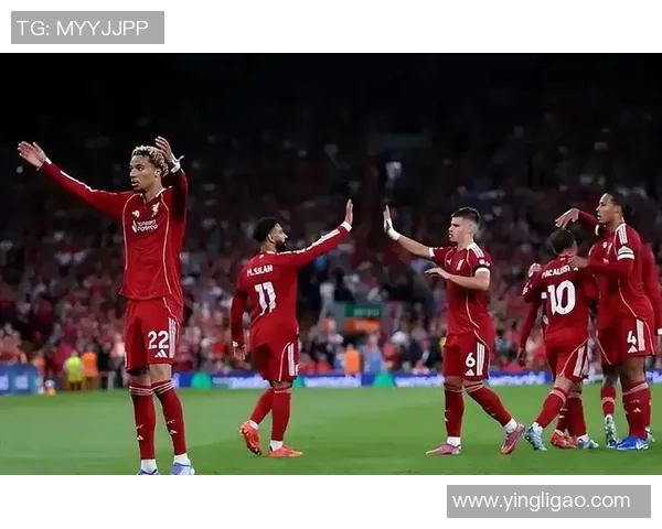 英超大战：曼联狂胜拜仁五球大捷引发全场震动赛后深度解析