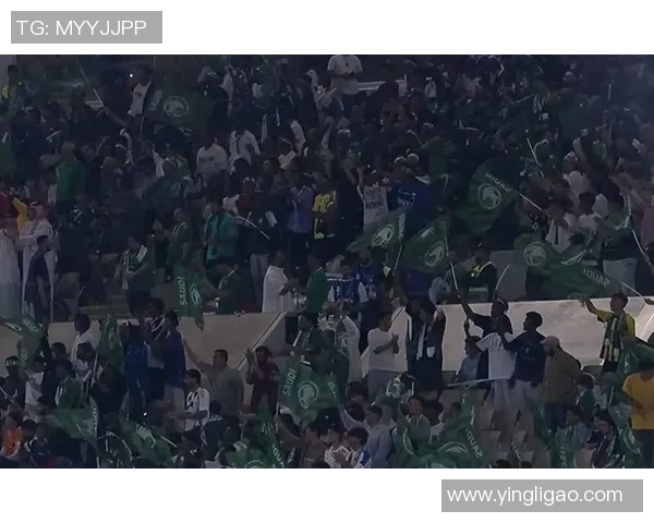 中超精彩对决本菲卡大胜曼联红牌事件引发全场热议与争议