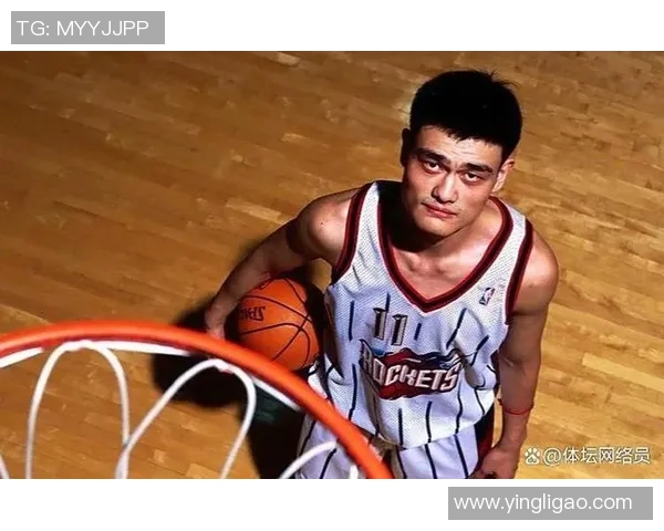 姚明与恩师重聚温情时刻回忆往昔篮球岁月的感人故事