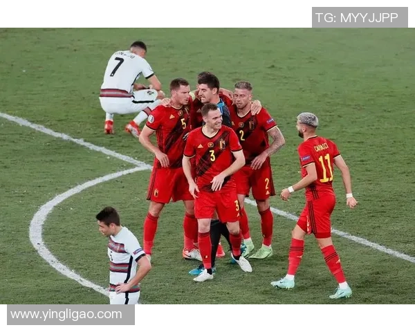 欧联杯曼城大胜AC米兰争议判罚引发全场热议与绝杀瞬间