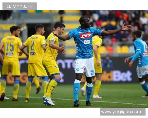 英超激战：尤文图斯大胜那不勒斯红牌事件引发全场热议