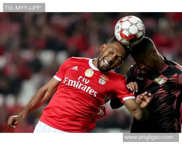 欧联杯焦点战本菲卡与切尔西激战成平局红牌事件引发全场热议