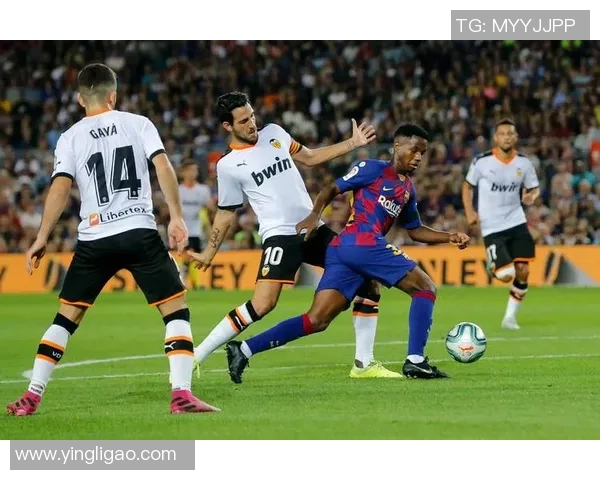 世界杯精彩对决多特蒙德逆转里昂红牌事件引发战术讨论与全场热议