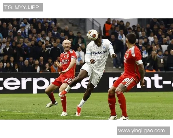 友谊赛精彩对决曼城与本菲卡战成平局红牌事件引发全场热议 友谊赛精彩对决曼城与本菲卡战成平局红牌事件引发全场热议