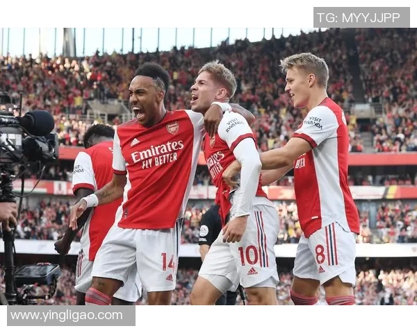 英超激情对决巴黎圣日耳曼与阿森纳战成平局乌龙球瞬间点燃全场气氛