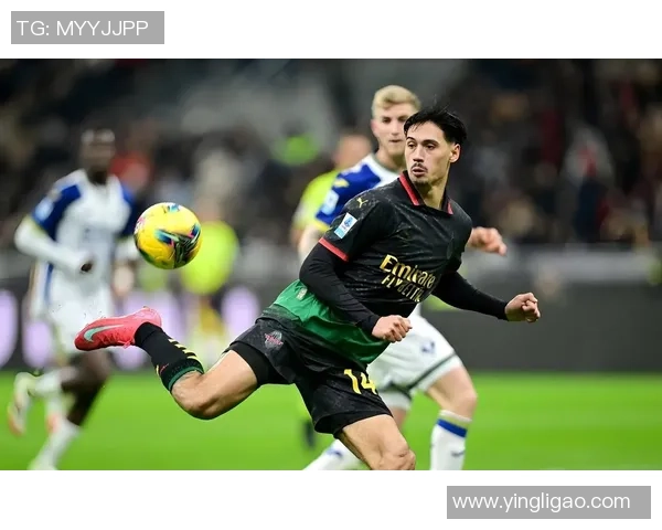 德甲激战AC米兰以4-3逆转曼联转会传闻再度升温引发关注 德甲激战AC米兰以4-3逆转曼联转会传闻再度升温引发关注