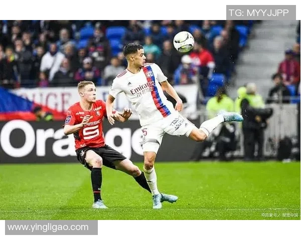 里昂大胜本菲卡6-2战术解析与比赛精彩瞬间回顾