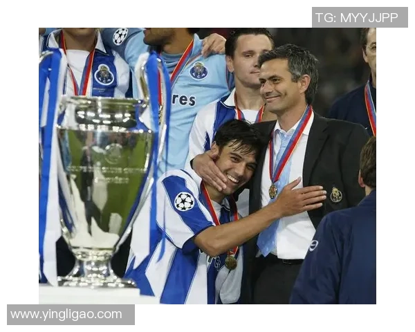 友谊赛精彩对决里昂与波尔图激战成平局引发全场热烈反响